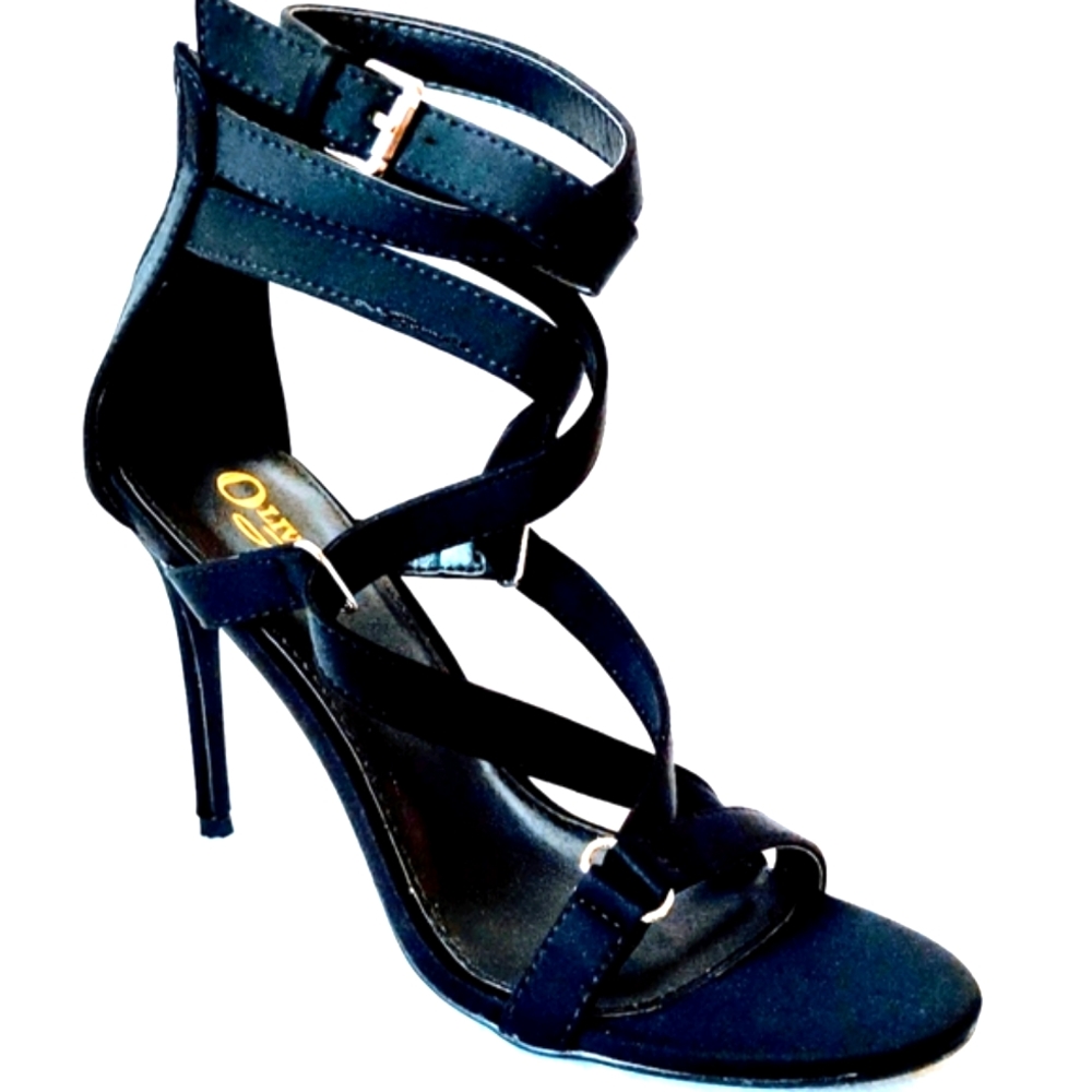 Black Intricate Heel 🖤